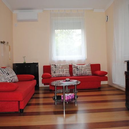 4 Lurko Apartman Uj Apartment Hajduszoboszlo Luaran gambar