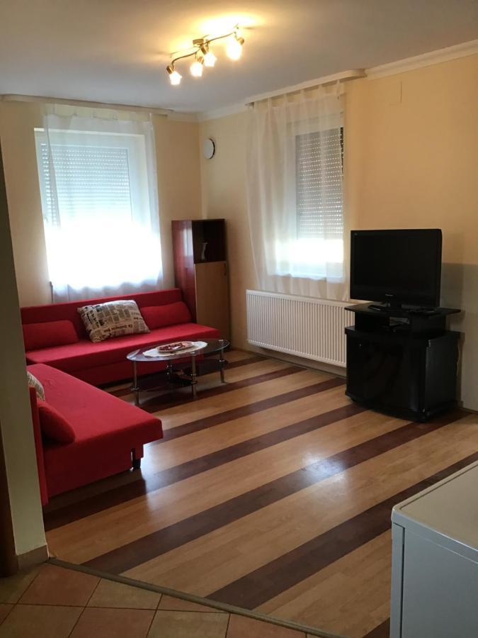 4 Lurko Apartman Uj Apartment Hajduszoboszlo Luaran gambar