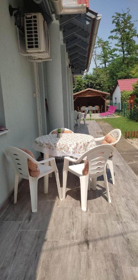 4 Lurko Apartman Uj Apartment Hajduszoboszlo Luaran gambar